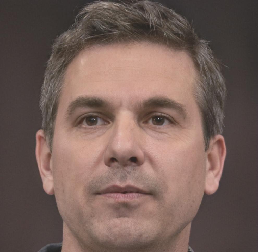 Dr. Carlos Mendoza, Director de Investigación Cuantitativa